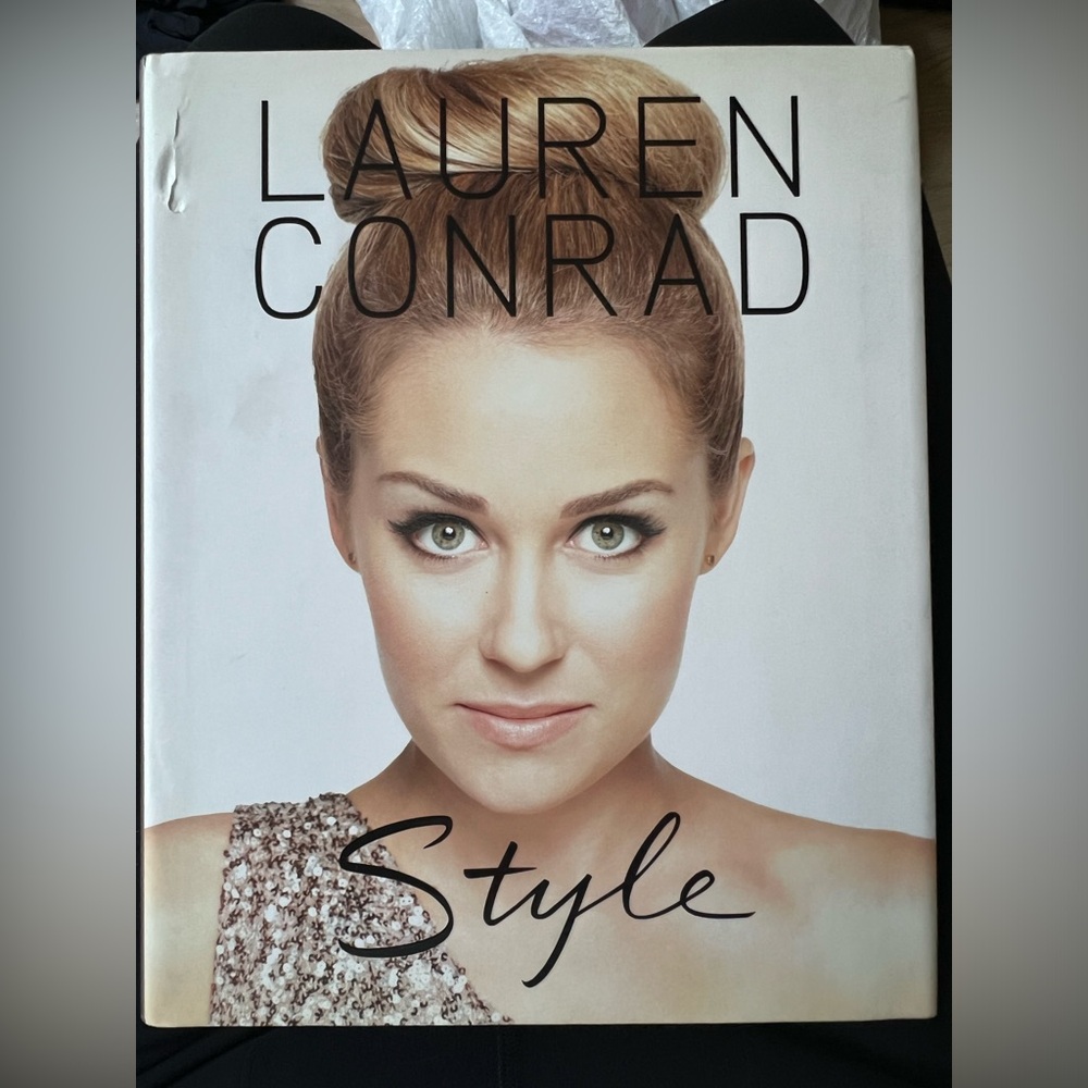 Lauren Conrad book